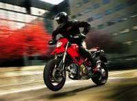 Мотоцикл Ducati Hypermotard 1100 (супермотард) Мотоцикл Ducati Hypermotard 1100 (супермотард)