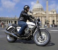 Классический мотоцикл Moto Guzzi V7 Classic Классический мотоцикл Moto Guzzi V7 Classic
